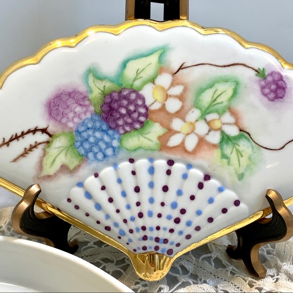 Porcelain Fan Shaped Trinket Box Vintage - Picture 1 of 9